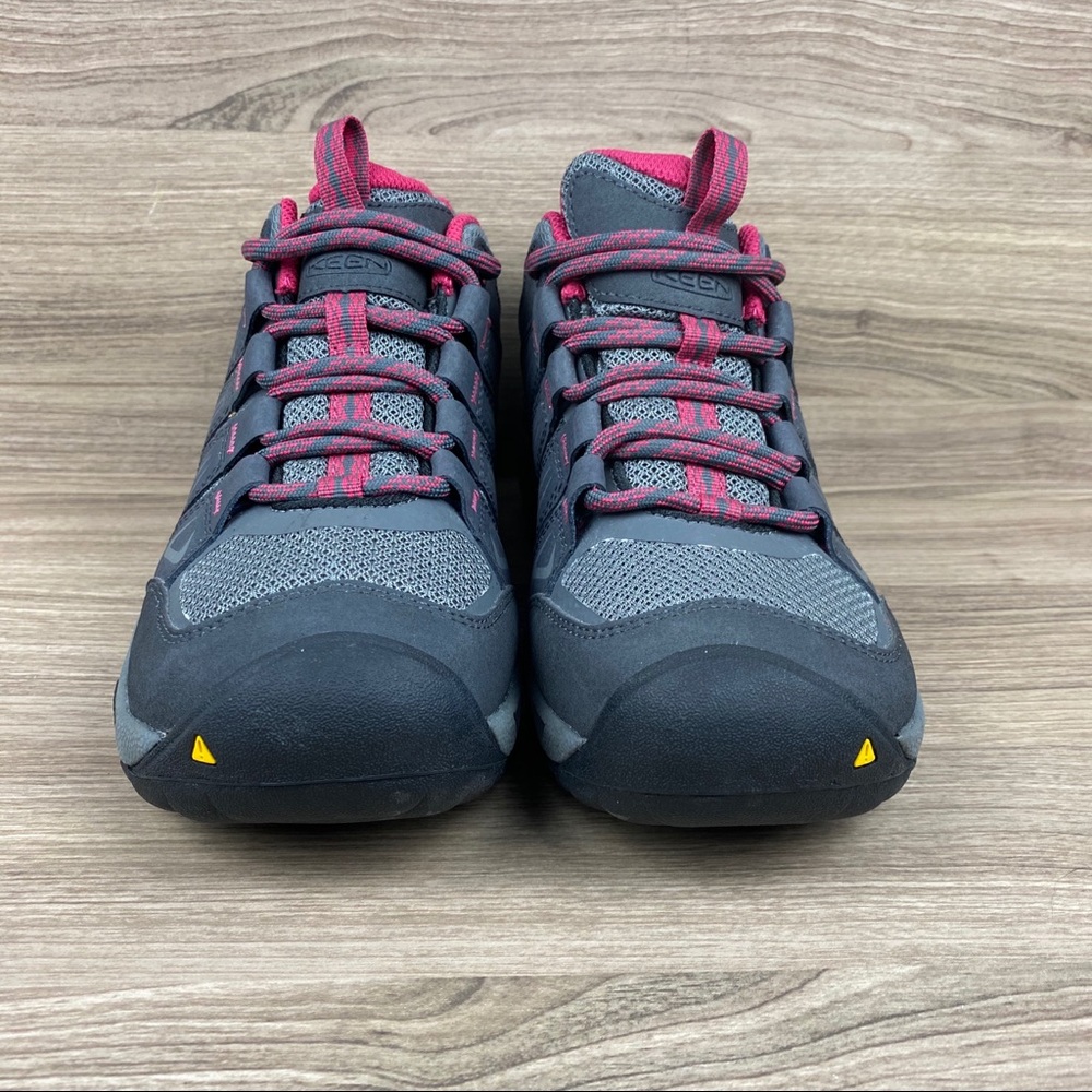 Keen Women’s Oakridge Hiking Shoes Magnet Rose